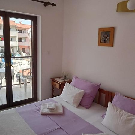 "Sunny" - Studio Apartment Pula Eksteriør billede