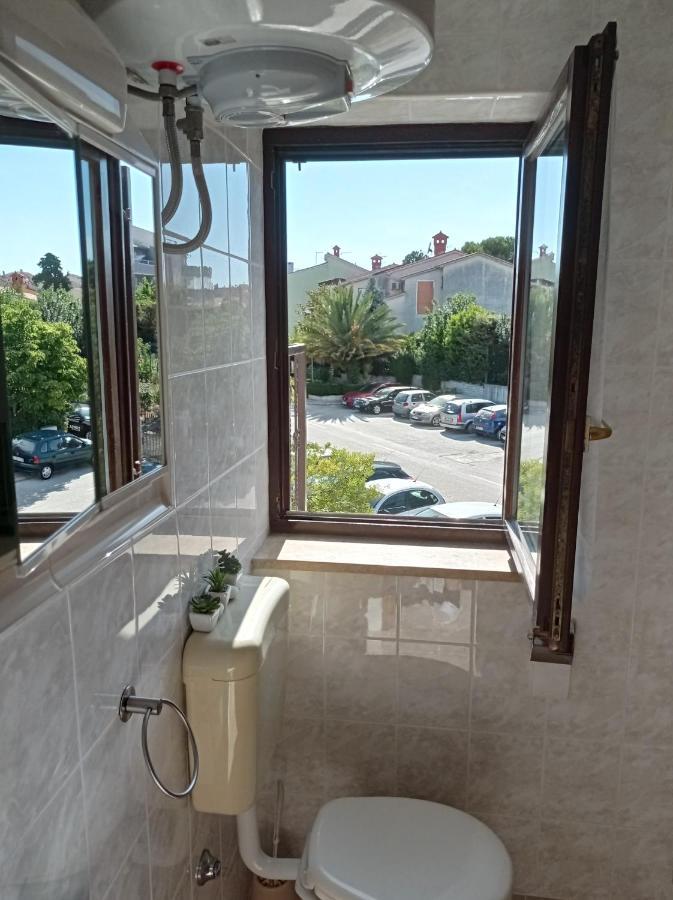 "Sunny" - Studio Apartment Pula Eksteriør billede